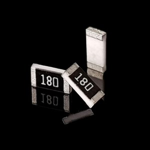 مقاومت 18ohm 5% 1206 SMD 